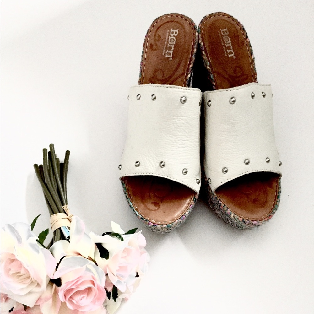 Born sandals ivory leather size 9